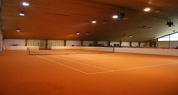 Blick auf Fußballplatz & Tennisplatz